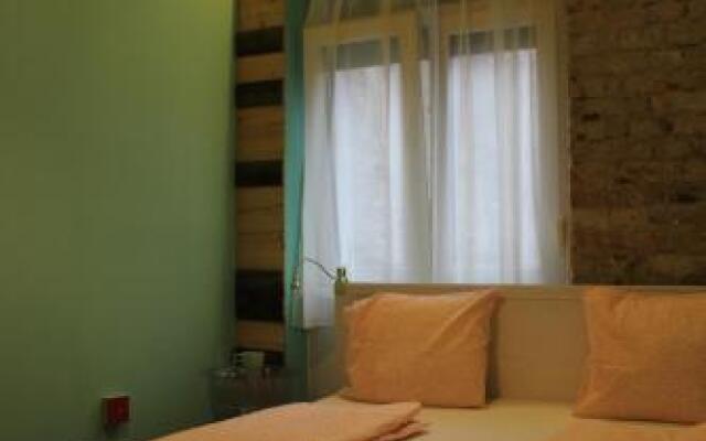 UpArtments Guesthouse