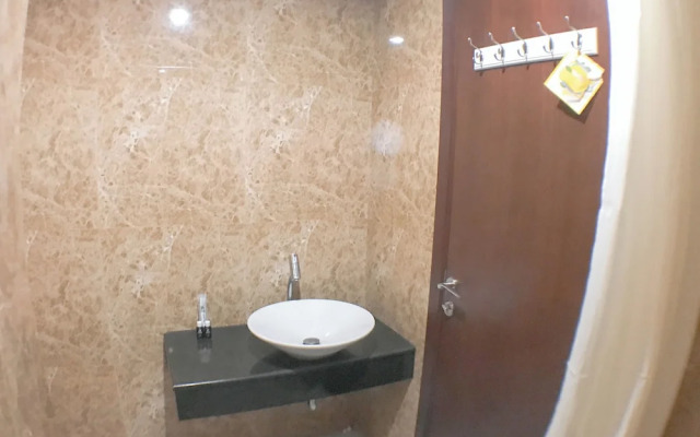 Good Deals And Relaxing 2Br At Grand Sungkono Lagoon Apartment