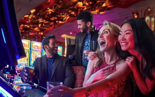 Mystic Lake Casino Hotel