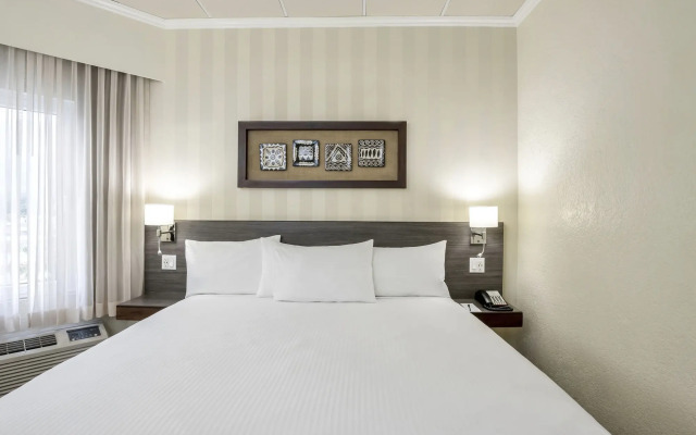 Copantl Hotel & Convention Center