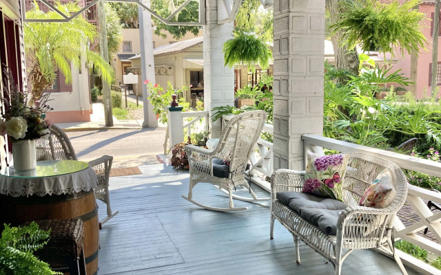 Old Powder House Inn