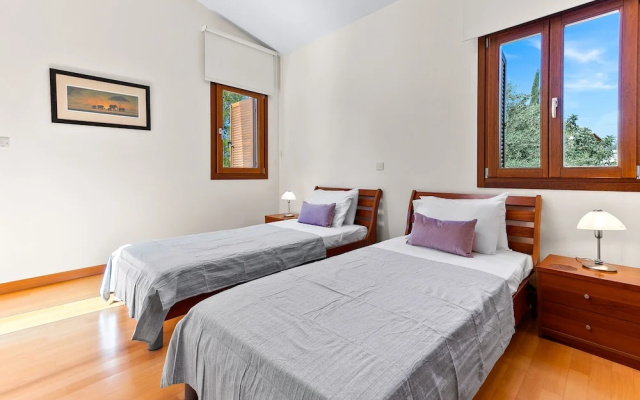 Villa Calantha 93 Aphrodite Hills