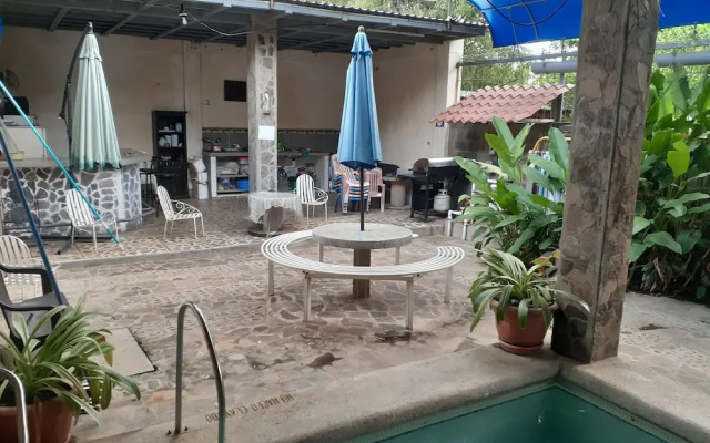 Hostal Ruinas de San Sebastian - Hostel