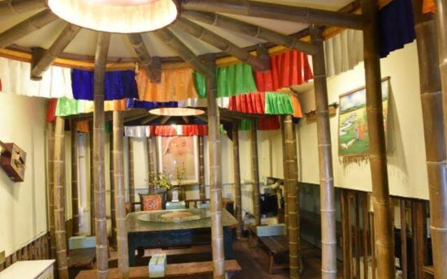 Baijuyi Art Hotel