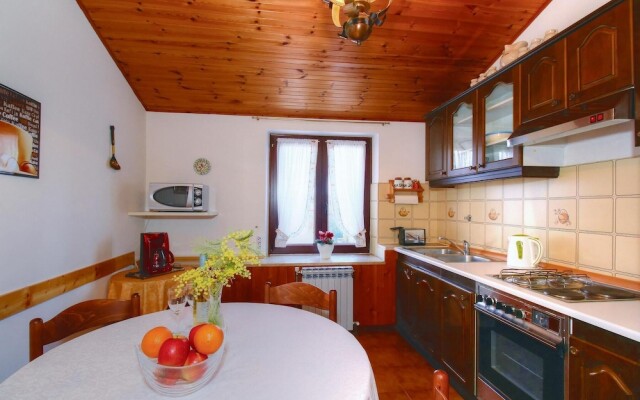 Stunning Apartment in Umag With 2 Bedrooms