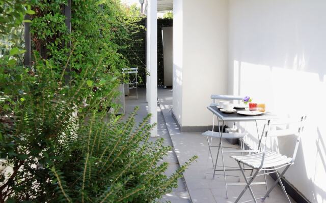 Crispi Luxury Apartments with Terrace - My Extra Home