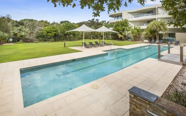 Cotton Beach Apartment 33 With Pool Views