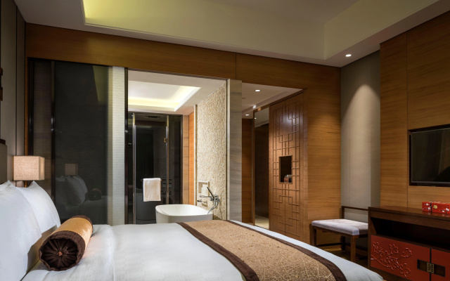 HUALUXE Hotels & Resorts Yangjiang City Center by IHG – Guest Rooms – Yangjiang