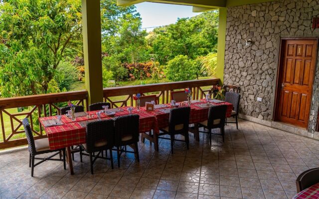 Roxy's Mountain Lodge
