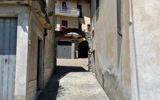 LE RONDINI - Courtyard apartment with balcony & terrace