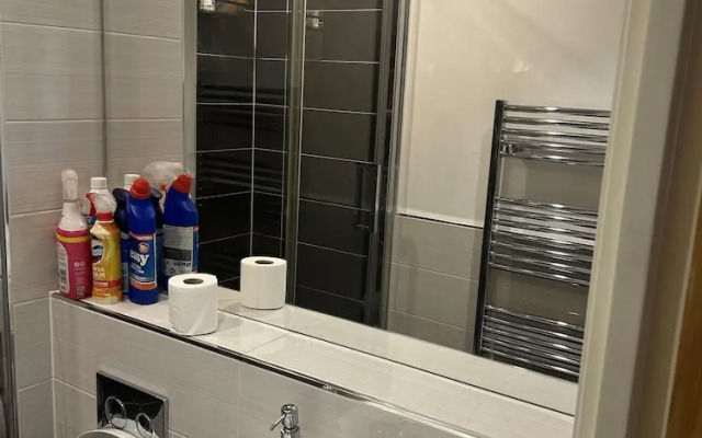 Inviting 2-bed Apartment in Bushey