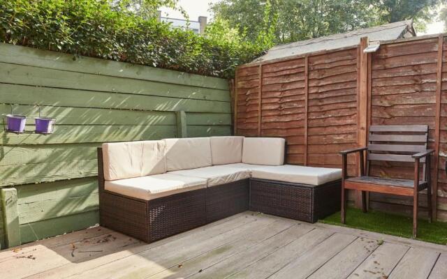 Brecknock Road House