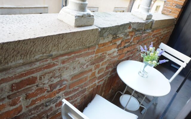 Trifora apartment