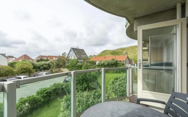 Cozy Apartment With Balcony