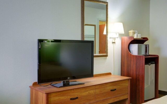 Quality Inn & Suites Airport