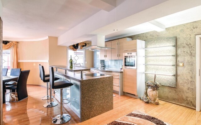 Awesome Home in Valtursko Polje With Wifi and 12 Bedrooms