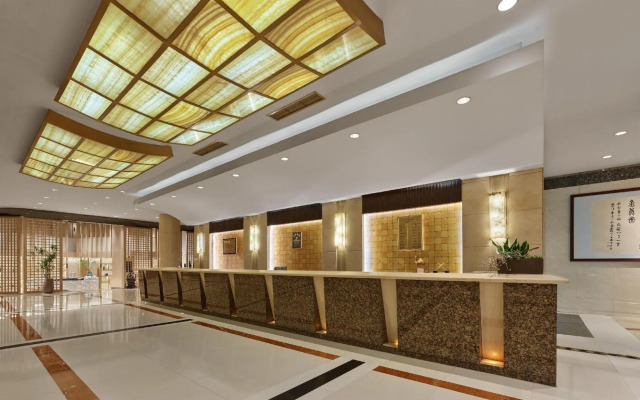 Poly Plaza Hotel