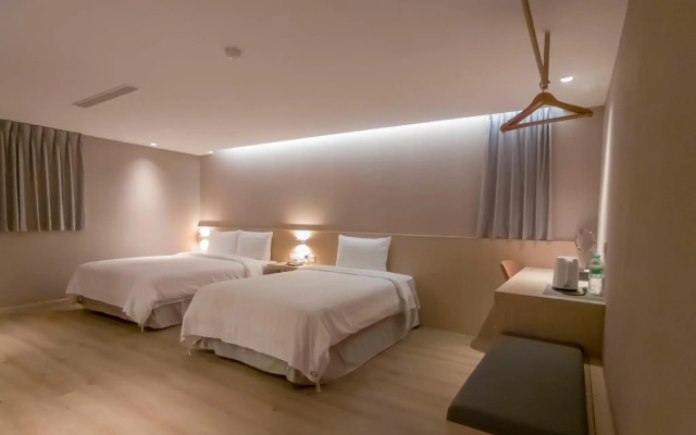 Ta Lee Hotel