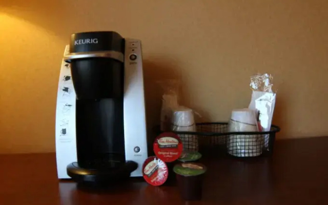 C'mon Inn Hotel & Suites