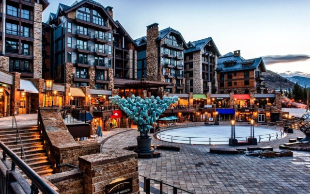 Vail Solaris 2 With Den Bedroom Vacation Rental Set at the Base of the Mountain Just Steps From the Gondola