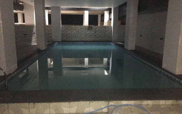 Amazing Alexandra Apartment