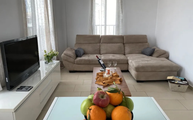 Seashell Apartments
