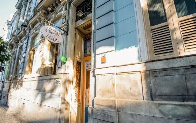 Oyo 131 Girassol Carioca