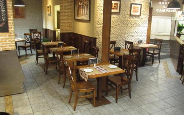 Hostal La Campana