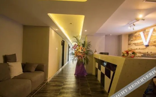 V Theme Theater Hotel  (Chongqing University Town Xijie)