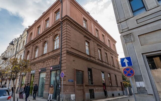 Mini Hotel on Aghmashenebeli Avenue