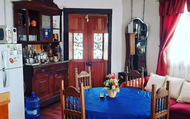 Hostal Cotroneo