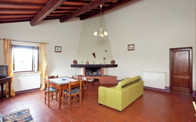 Modern Farmhouse in Pienza With Pool