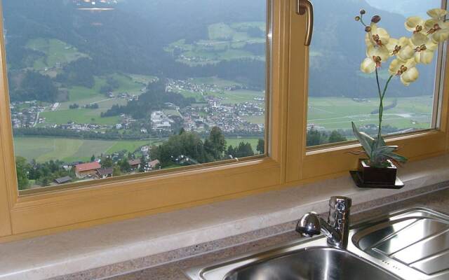 Villa Sonnenterrasse in Tyrol - Skiinghiking Area Hochzillertal Kaltenbach