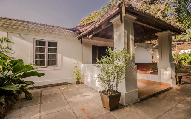 OYO Home 19189 Designer Studio