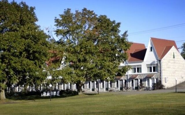 乐福布尔河滨木屋(Le Faubourg Ô Fleuve Chalets)