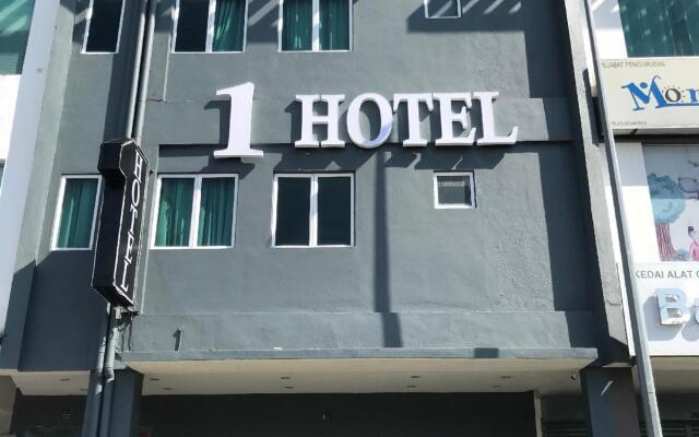 1 Hotel Mahkota Cheras