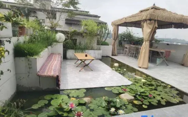 Lizhuang Ancient Town Zai Shui Yi Fang Homestay