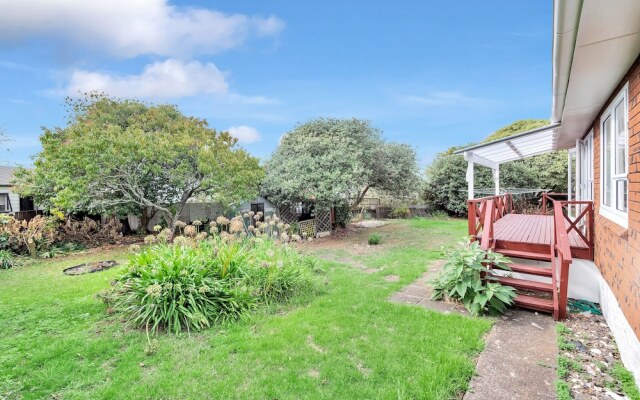 3 Bedroom In Onehunga w Parking - Wifi - Netflix