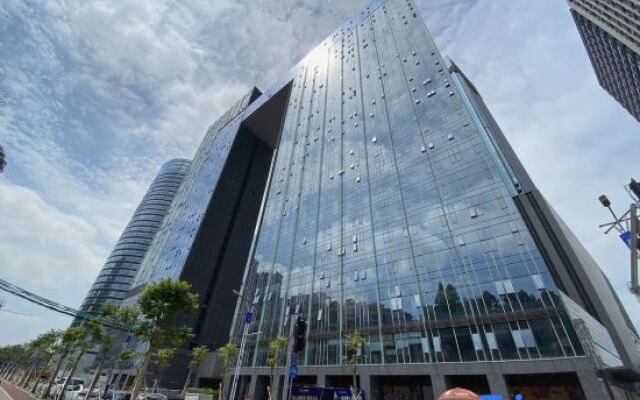 Weixiangwu  Apartment (Hanxi Changlong Wanbo Tianhe City store)