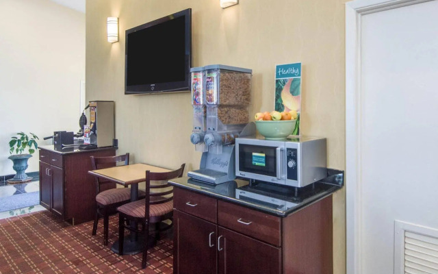 Quality Suites Houston North - Spring