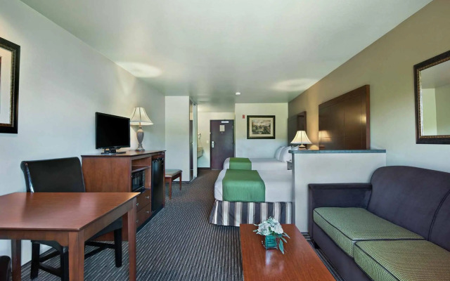 Oxford Suites Yakima