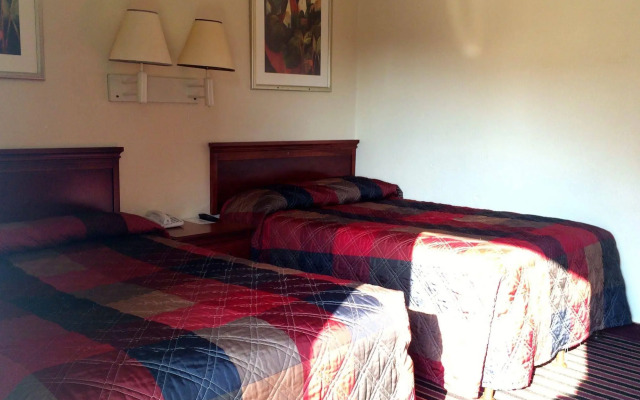 Red Carpet Inn Opelika