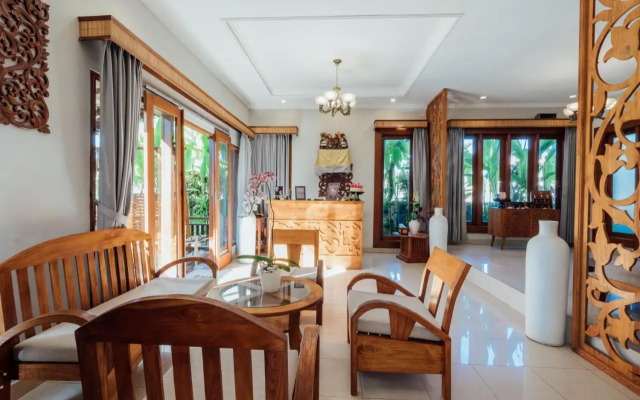 Swan Keramas Bali Villas