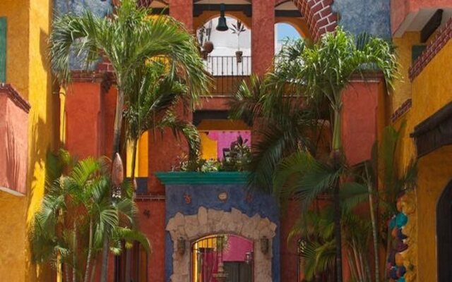 Hotel Hacienda Maria Bonita