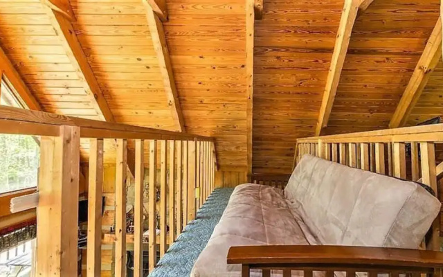 Snuggled Inn 2 Bedroom Cabin
