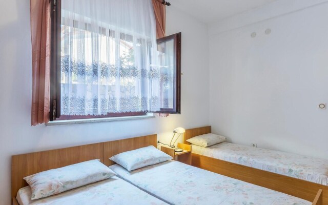 Awesome Apartment in Vinkuran With Wifi and 2 Bedrooms