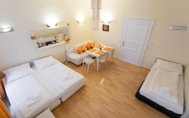 Central Garden Apartments