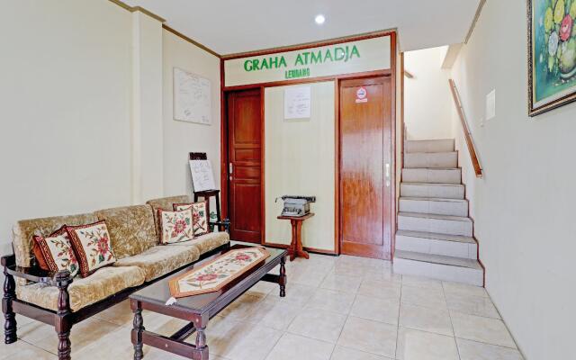OYO 90461 Graha Atmadja Syariah Guest House