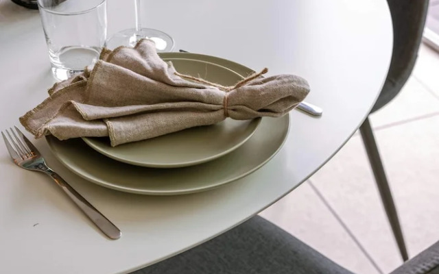 Huswell - Cozy Seaside Apartment With Terrace