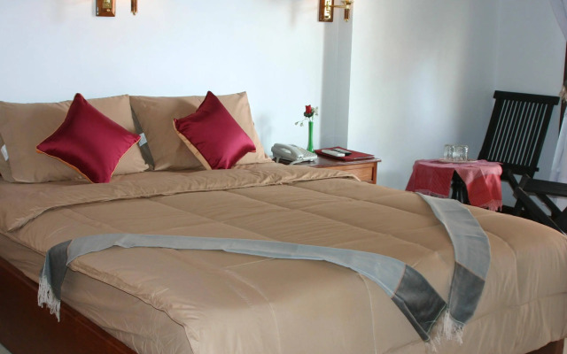 Mom's Guesthouse